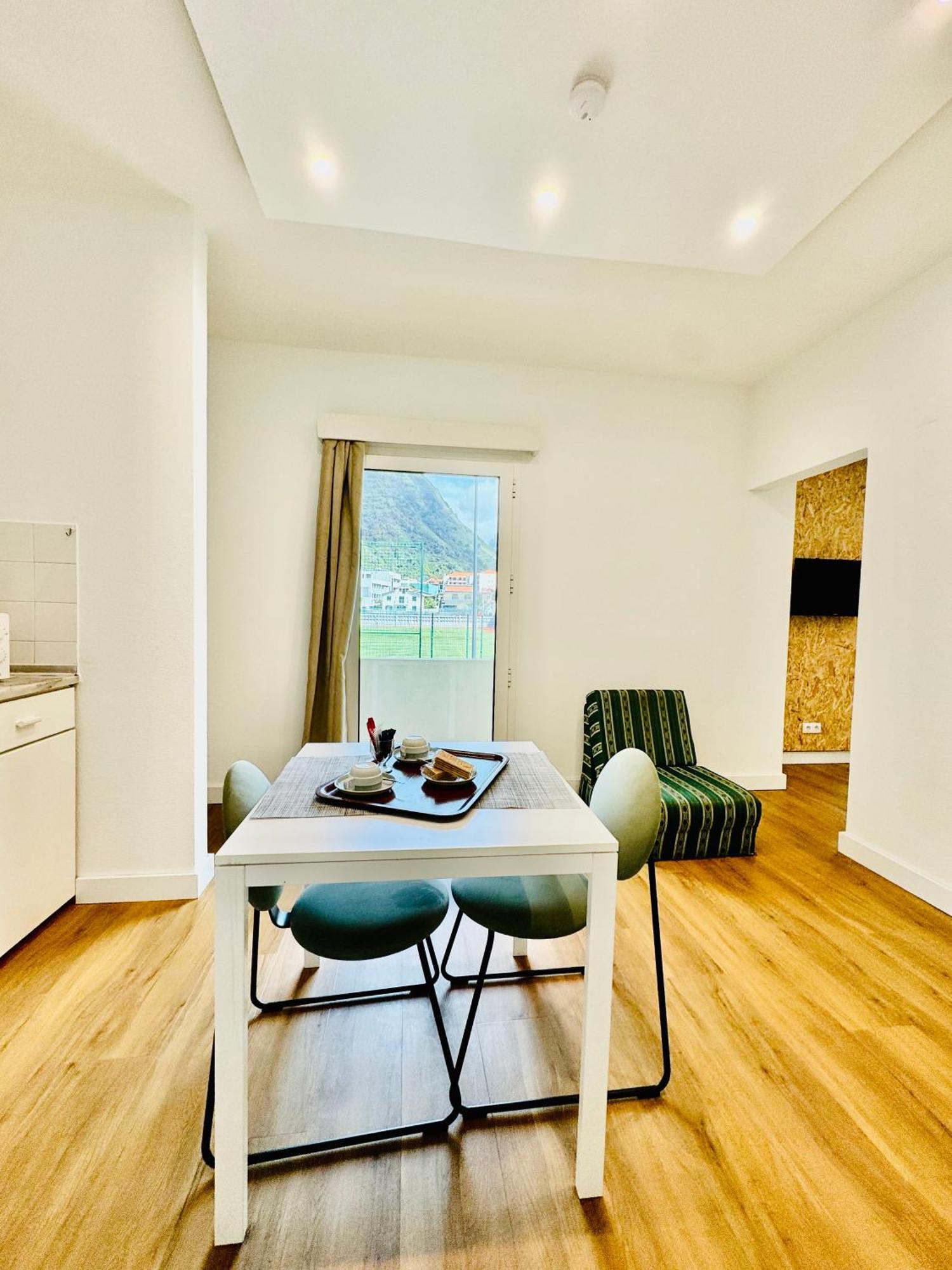 Vale Mar Guest Hotel Ribeira Brava Exterior photo